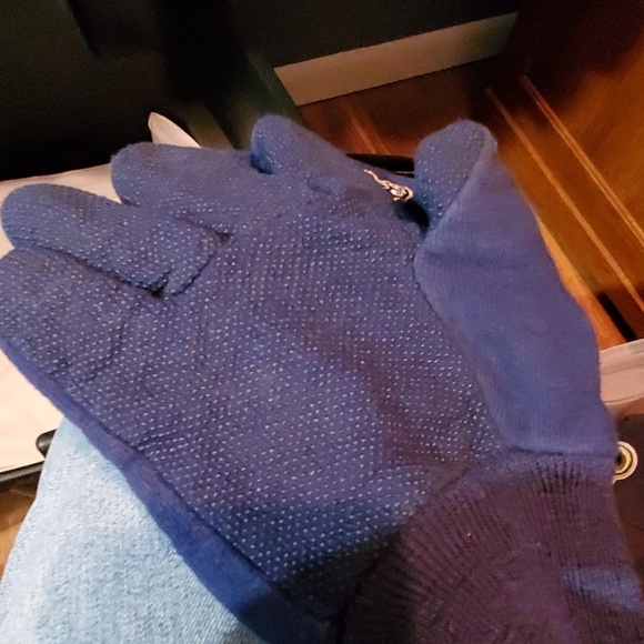 NFL Rams gloves - Picture 2 of 2